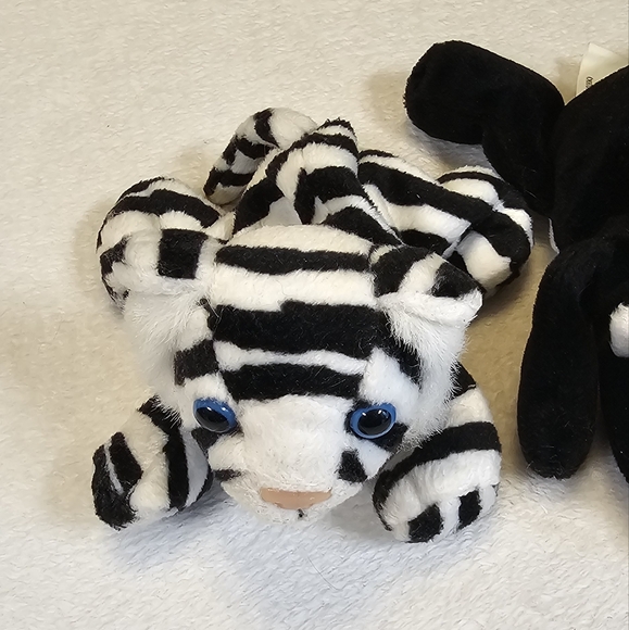 Kitty Cat Plush Bundle - Picture 8 of 13